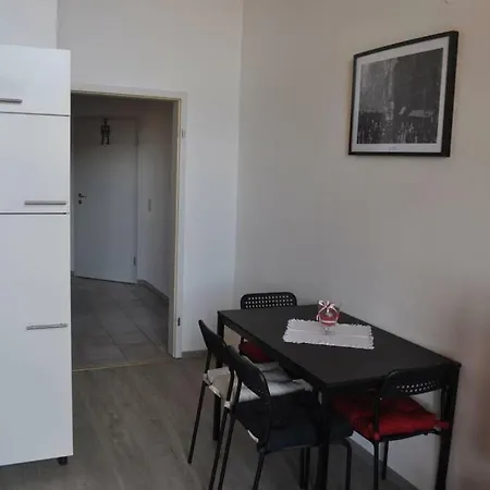 Ruhige Bei Muenchen, Fuerstenfeldbruck, Dachau Apartment
